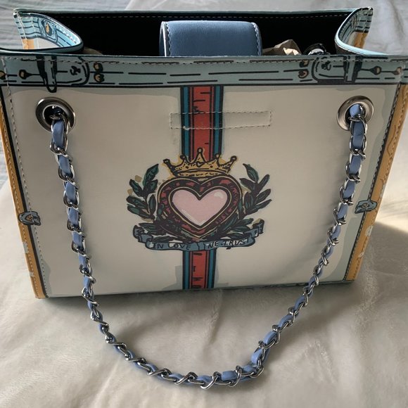 Prada like handbag - Picture 2 of 3